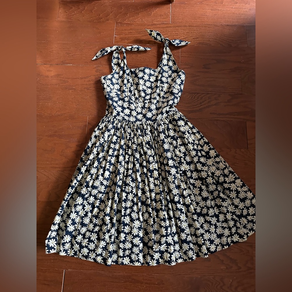 Navy Daisy Tie-Strap Casual Sundress